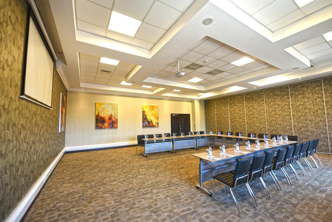 קמפאלה Mestil Hotel & Residences מראה חיצוני תמונה