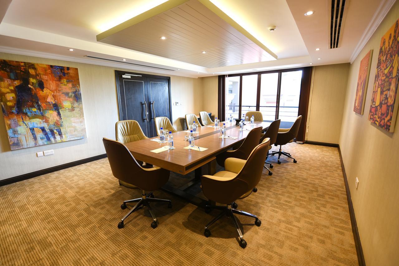 קמפאלה Mestil Hotel & Residences מראה חיצוני תמונה